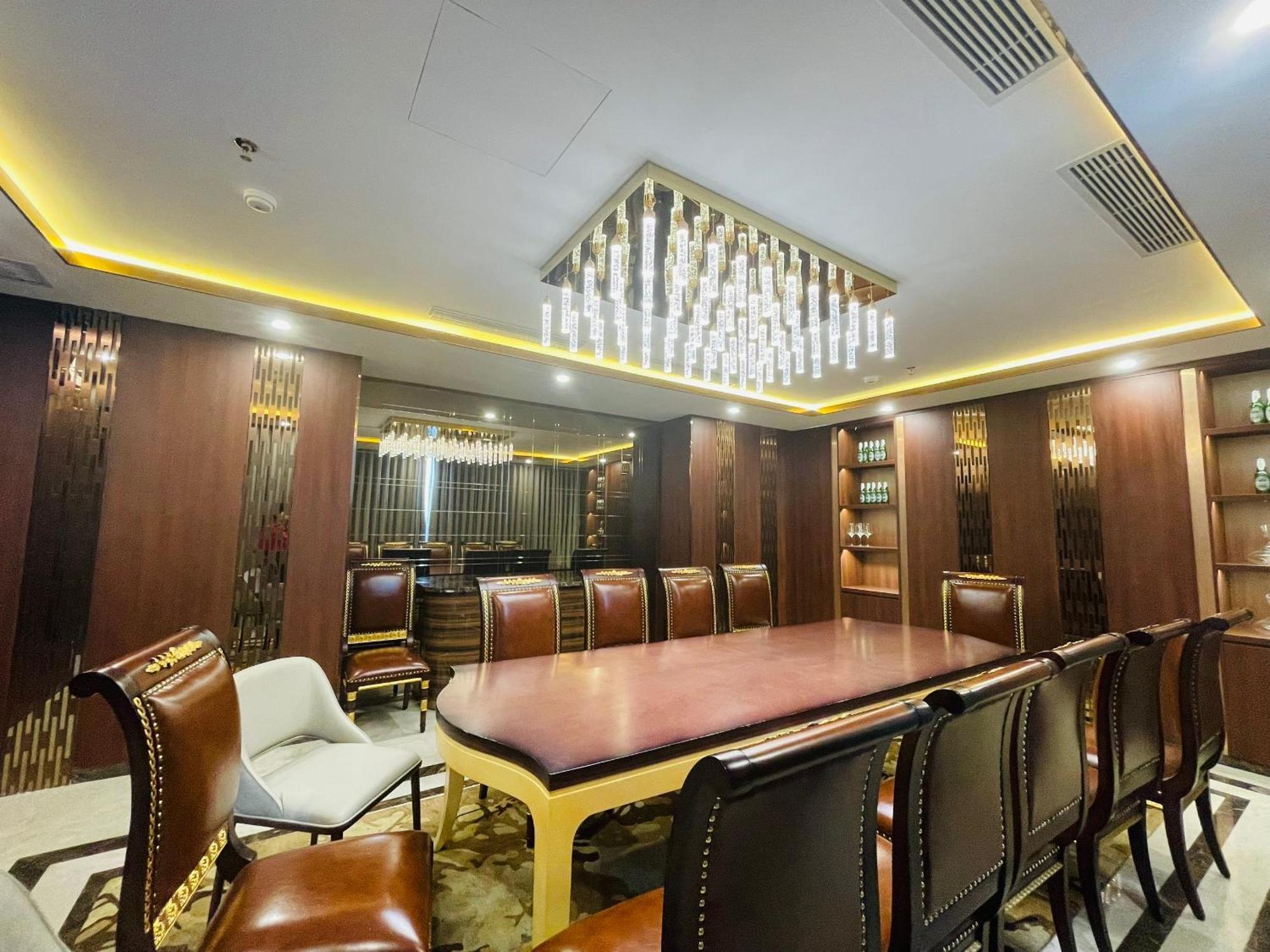 Cua Dong Luxury Hotel Vinh Exterior photo